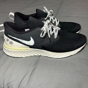 Nike Odyssey React Flyknit 2 Nathan Bell Size 13 AT9979-010 Running Shoes